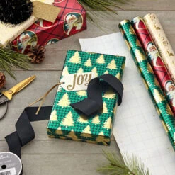 Hallmark Traditional 3-Pack Foil Christmas Wrapping Paper Assortment, 60 Sq. Ft. 12 Hallmark Traditional 3-Pack Foil Christmas Wrapping Paper Assortment, 60 Sq. Ft. -Hallmark Sales Store Foil Christmas Wrapping Paper Assortment 5JXW1065 03