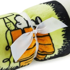 Hallmark Peanuts® Franken-Snoopy Comic Blanket, 50x60 -Hallmark Sales Store Frankenstein Snoopy Comic Strip Blanket 1HGN1516 04