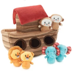 Hallmark Noah's Ark And Animals Plush Playset, 7 Pieces -Hallmark Sales Store Noahs Ark and Animals Plush Toy 1KFA2015 04