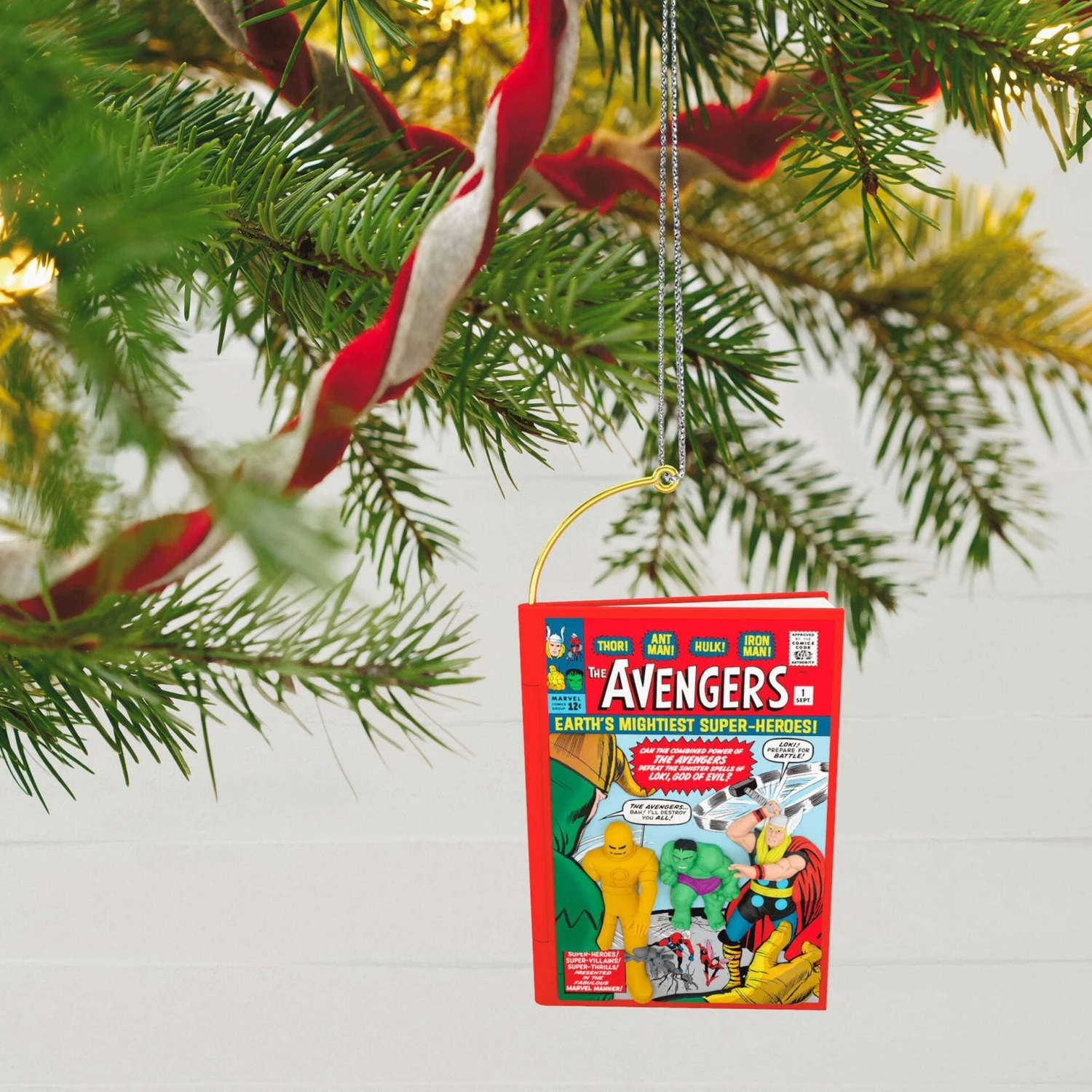Hallmark Marvel Comics The Avengers 60th Anniversary Ornament 6 Hallmark Marvel Comics The Avengers 60th Anniversary Ornament - Image 4