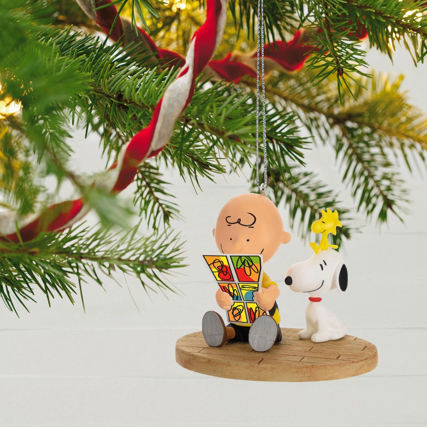 Hallmark The Peanuts® Gang Sunday Morning Funnies Ornament 7 Hallmark The Peanuts® Gang Sunday Morning Funnies Ornament - Image 5